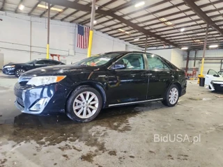 TOYOTA CAMRY HYBRID XLE