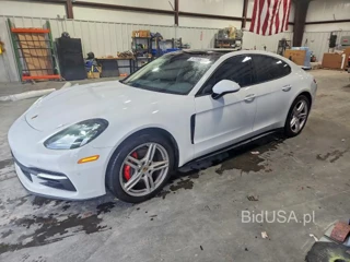 PORSCHE PANAMERA 2