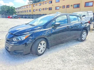 NISSAN VERSA S
