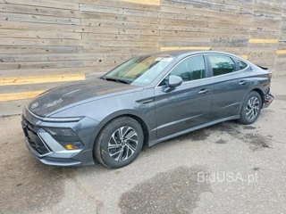 HYUNDAI SONATA HYBRID BLUE