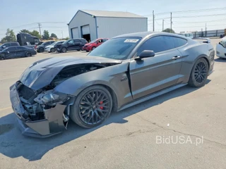 FORD MUSTANG GT