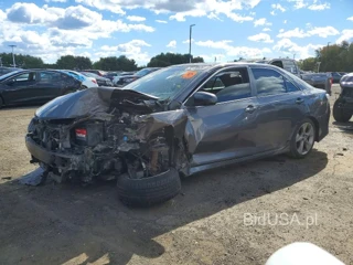TOYOTA CAMRY SE V6