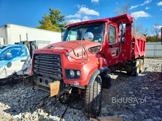 FREIGHTLINER 114SD