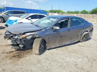 TOYOTA CAMRY SE