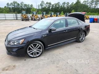 VOLKSWAGEN PASSAT R-LINE