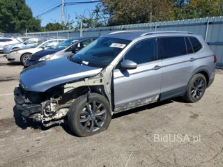 VOLKSWAGEN TIGUAN SE