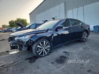 NISSAN ALTIMA SR