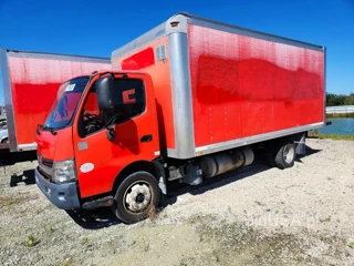 HINO 195