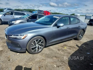 VOLVO S60 T5 MOMENTUM