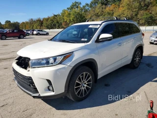 TOYOTA HIGHLANDER SE