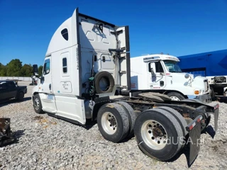 FREIGHTLINER CASCADIA 125
