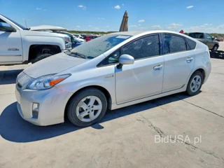 TOYOTA PRIUS THREE