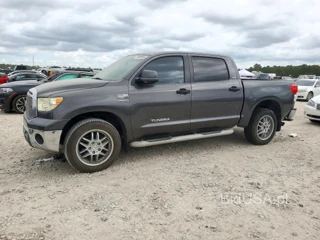 TOYOTA TUNDRA CREWMAX SR5