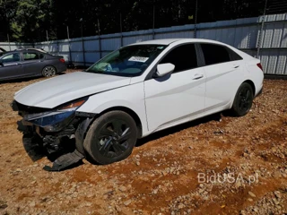 HYUNDAI ELANTRA BLUE