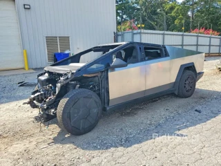 TESLA CYBERTRUCK