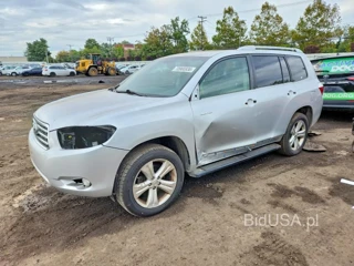 TOYOTA HIGHLANDER LIMITED