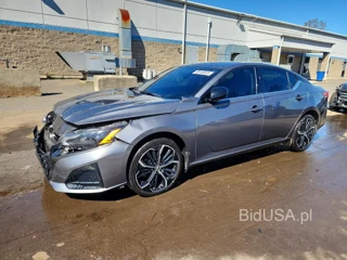 NISSAN ALTIMA SR