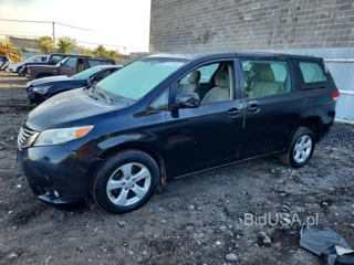 TOYOTA SIENNA L 7-PASSENGER