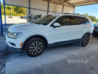 VOLKSWAGEN TIGUAN SE