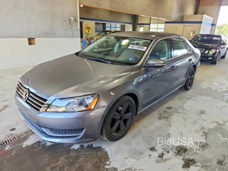 VOLKSWAGEN PASSAT SE