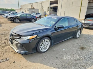 TOYOTA CAMRY XLE