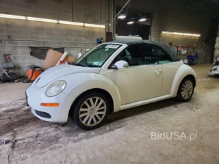 VOLKSWAGEN NEW BEETLE