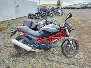 DUCATI MONSTER 695