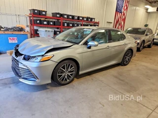 TOYOTA CAMRY XLE