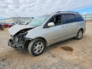 TOYOTA SIENNA XLE LIMITED