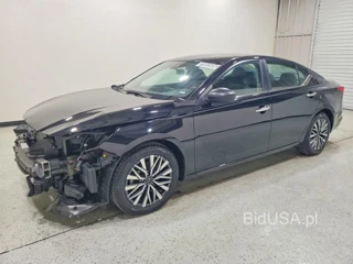 NISSAN ALTIMA SV