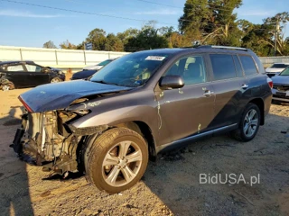 TOYOTA HIGHLANDER LIMITED