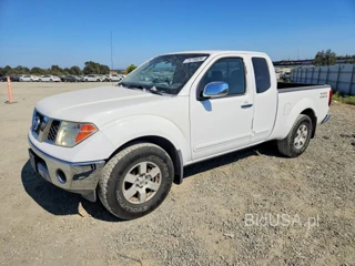 NISSAN FRONTIER SE