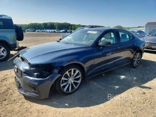 VOLVO S60 T5 MOMENTUM