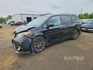 TOYOTA SIENNA SPORT