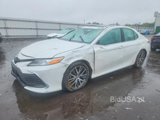 TOYOTA CAMRY XLE