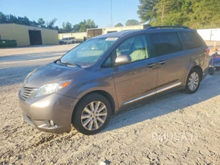 TOYOTA SIENNA XLE 7-PASSENGER