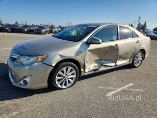 TOYOTA CAMRY HYBRID XLE