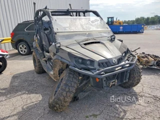 CAN-AM COMMANDER 800R XT