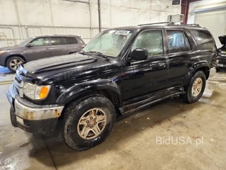 TOYOTA 4RUNNER SR5