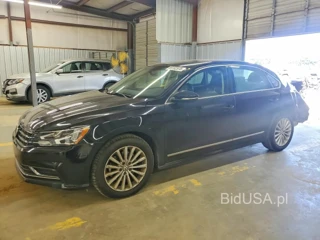 VOLKSWAGEN PASSAT SE