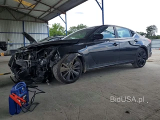 NISSAN ALTIMA SR
