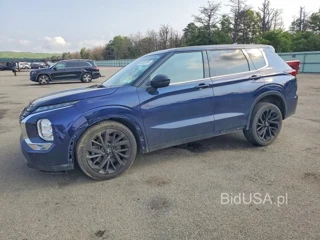 MITSUBISHI OUTLANDER SE
