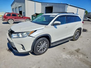 TOYOTA HIGHLANDER XLE