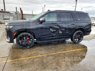 CADILLAC ESCALADE PREMIUM LUXURY