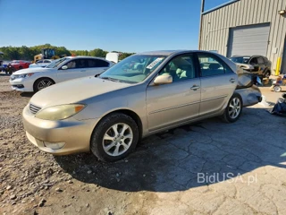 TOYOTA CAMRY XLE V6