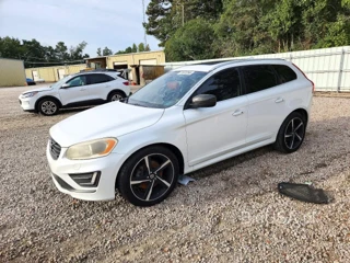 VOLVO XC60 T6 R-DESIGN PREMIER