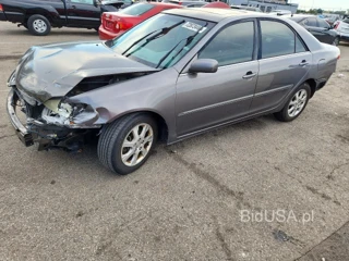 TOYOTA CAMRY XLE V6