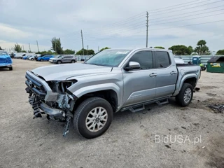 TOYOTA TACOMA SR5