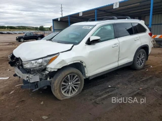 TOYOTA HIGHLANDER XLE