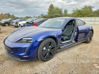 PORSCHE TAYCAN 4S